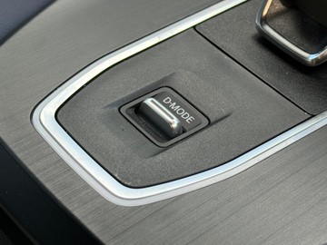 https://dvg-vehicle-assets.s3.amazonaws.com/1107216/3x8awlvbtya1pzd3amha3fu5.jpg
