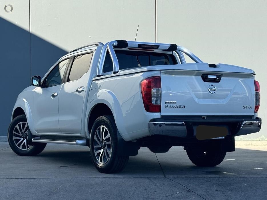 Nissan Navara image 3