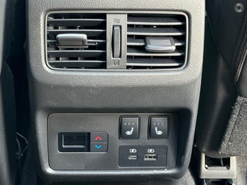 https://dvg-vehicle-assets.s3.amazonaws.com/1107292/asl7jvfunjv0g0gxmk7q4esxw.jpg