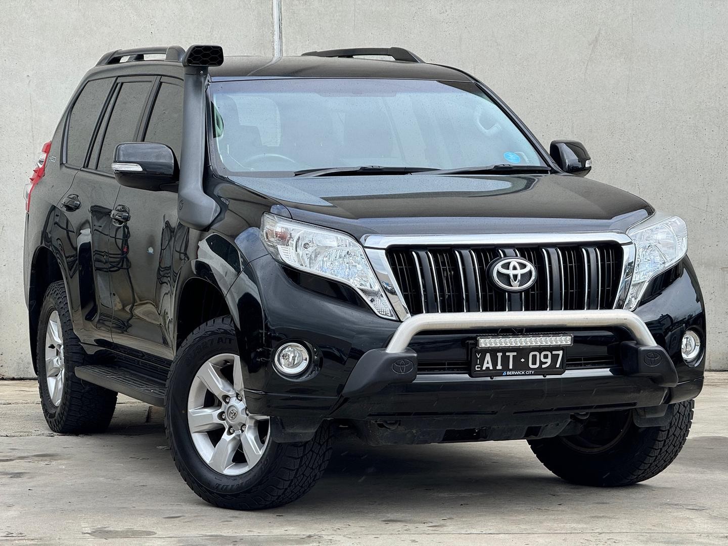 Toyota Landcruiser Prado image 1