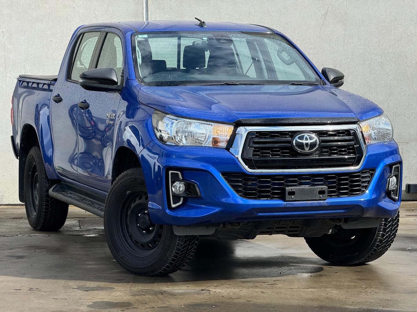 Toyota Hilux image 1