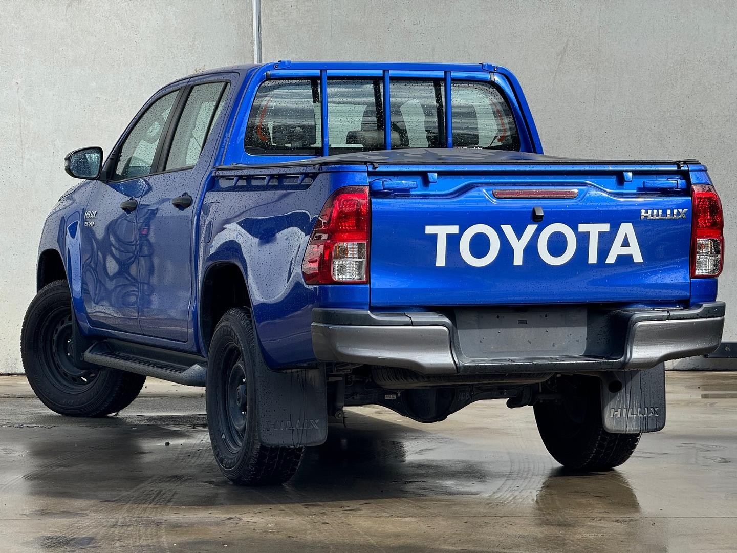 Toyota Hilux image 3