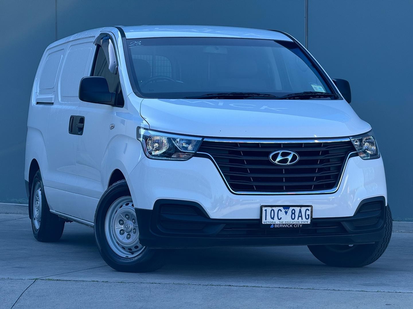 Hyundai Iload image 1