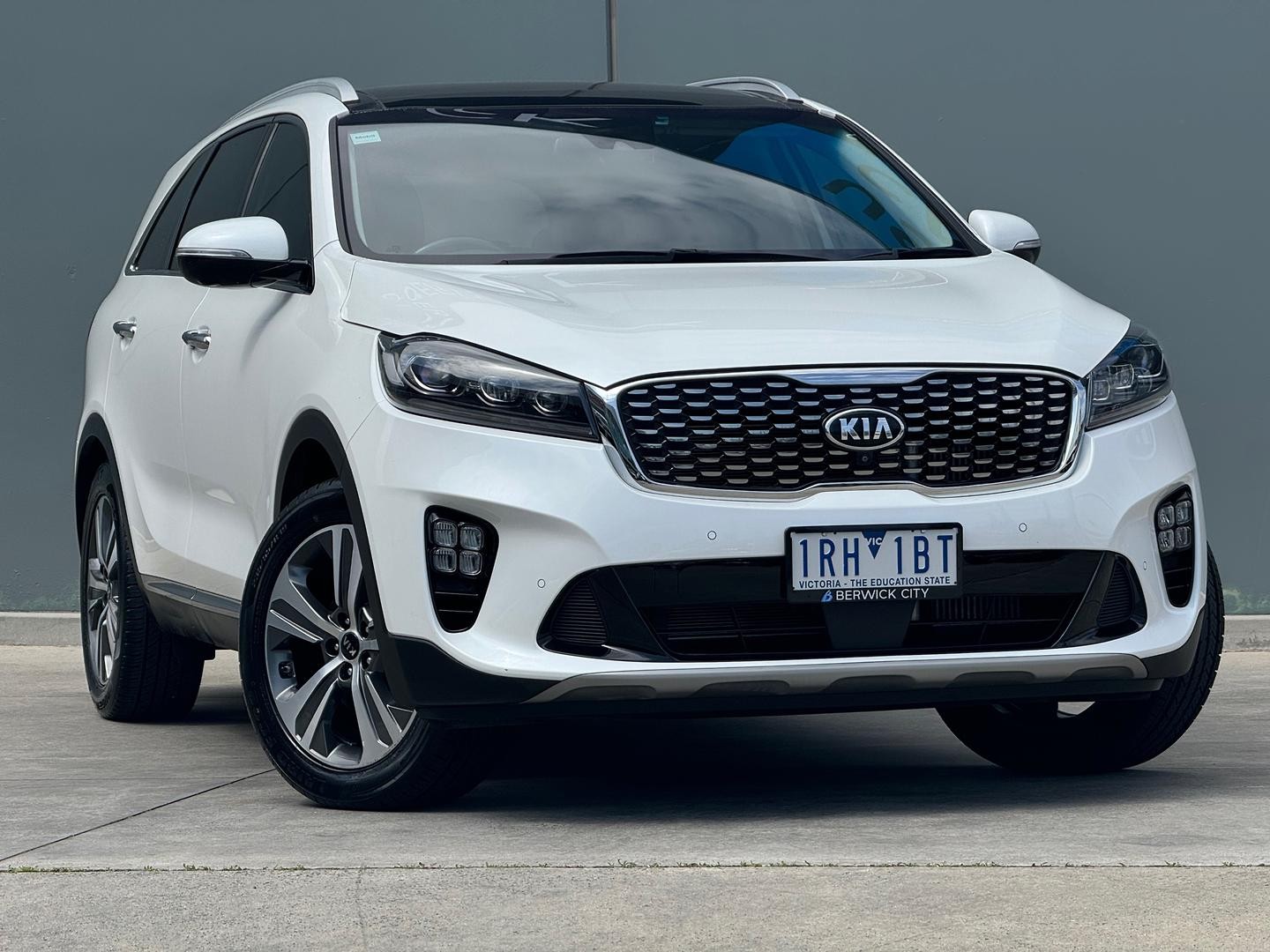 Kia Sorento image 1