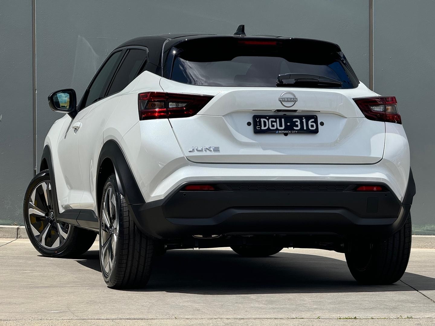 Nissan Juke image 3