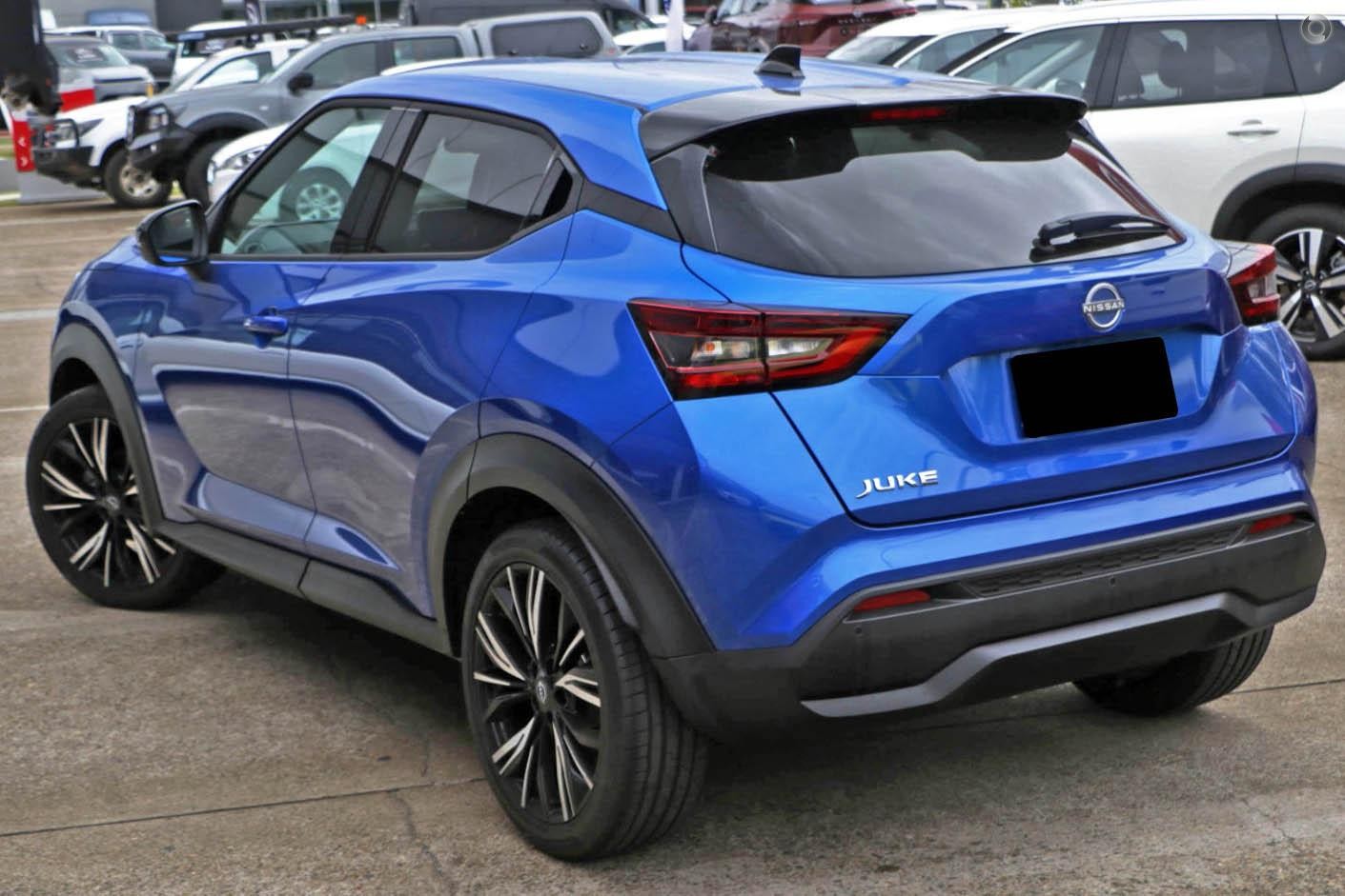 Nissan Juke image 4