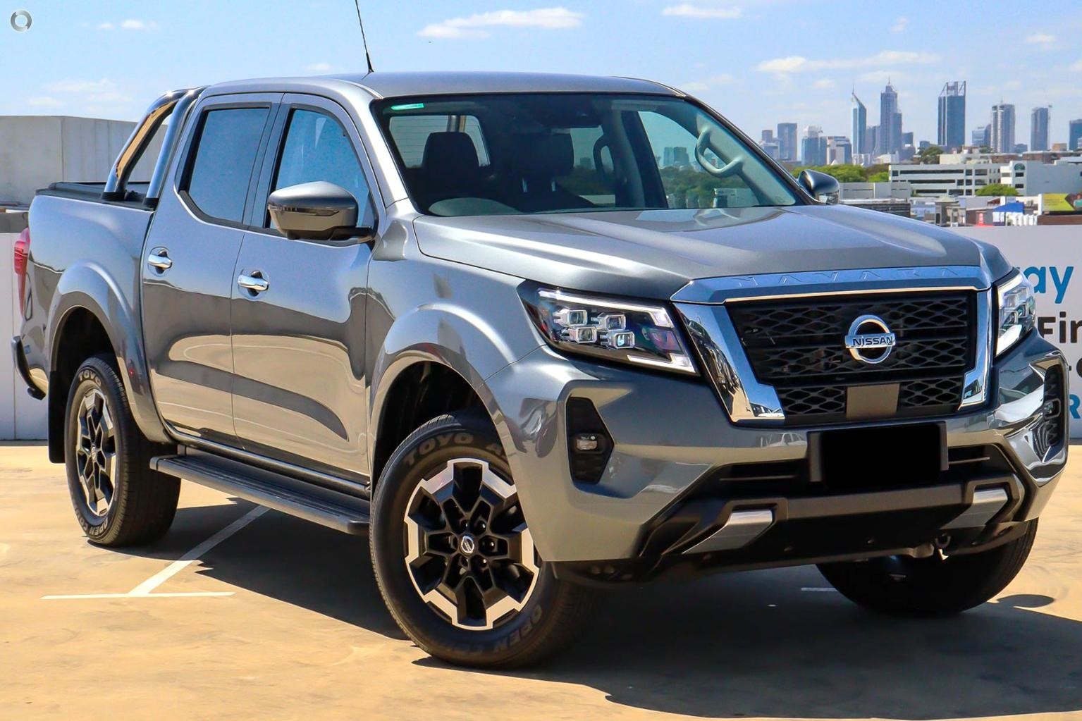 Nissan Navara image 1