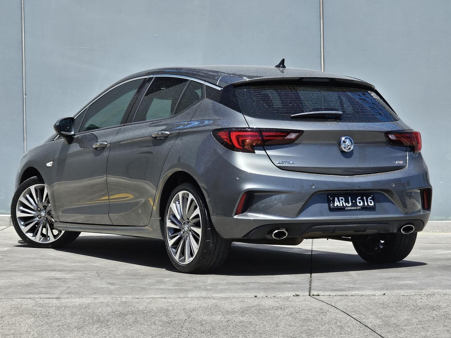 Holden Astra image 3