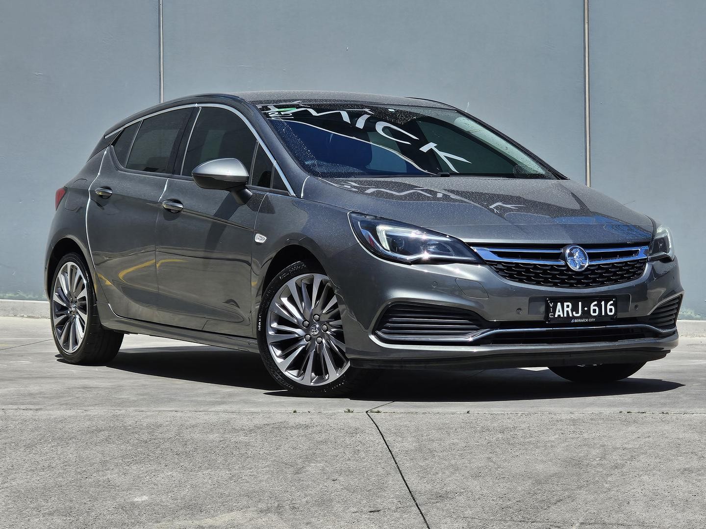 Holden Astra image 1