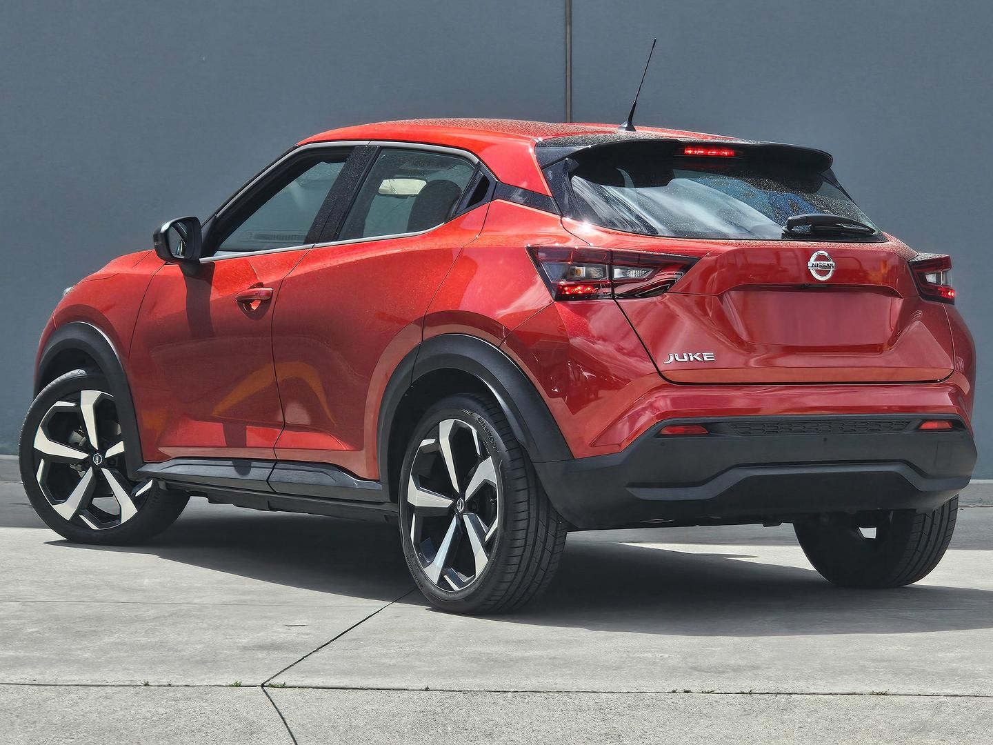 Nissan Juke image 3