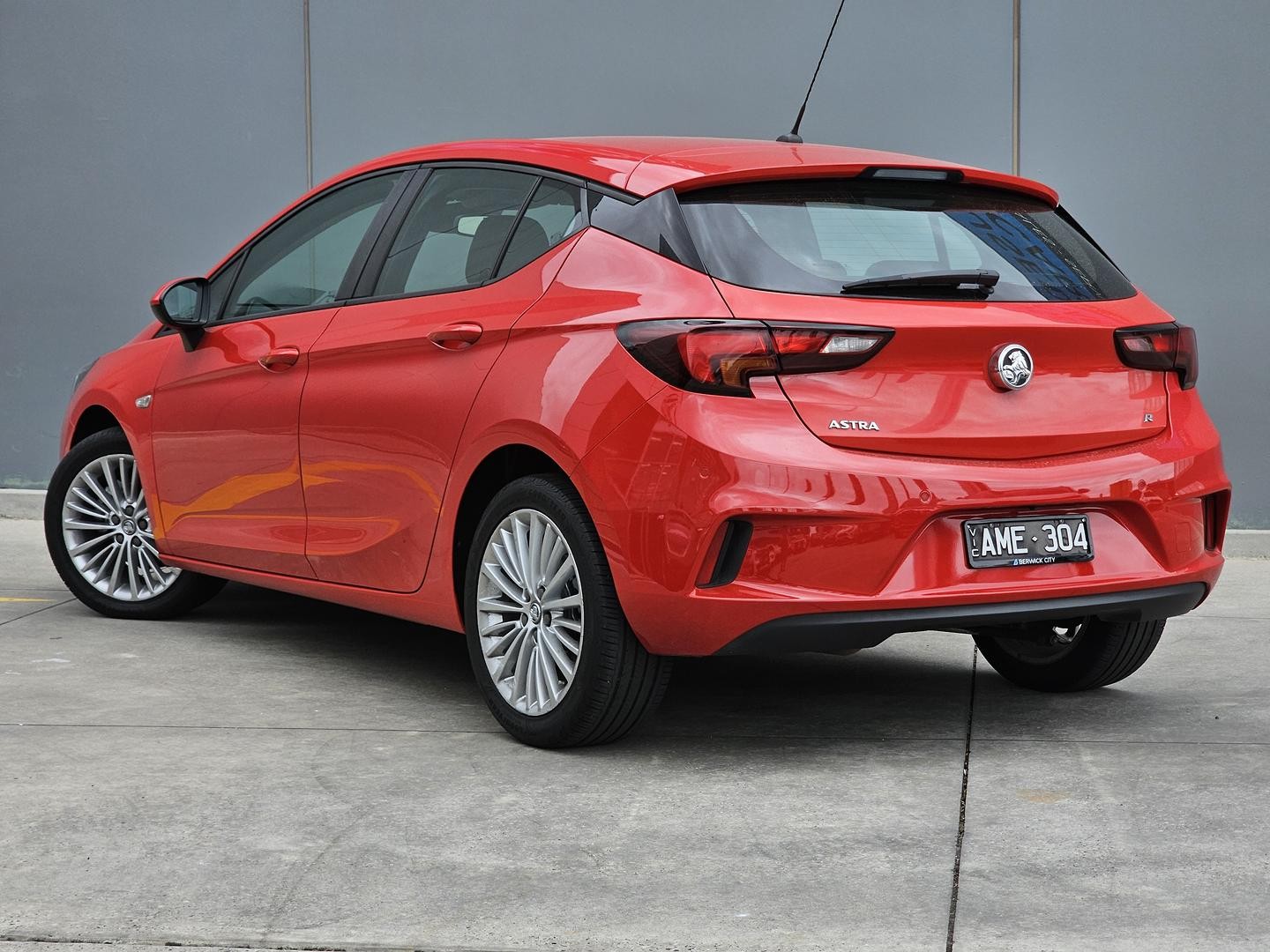 Holden Astra image 3