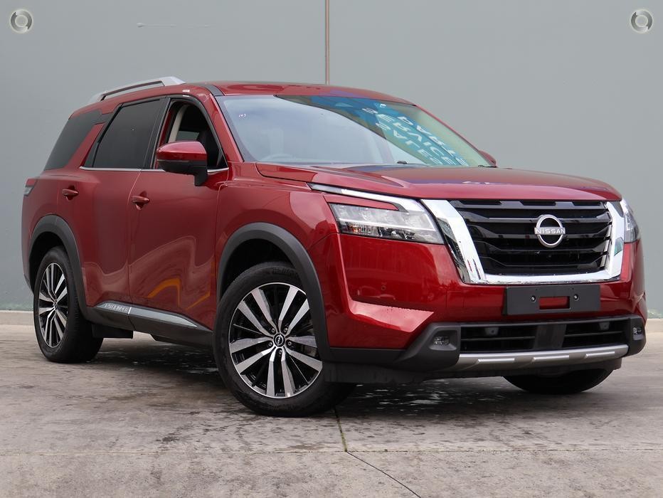 Nissan Pathfinder image 1