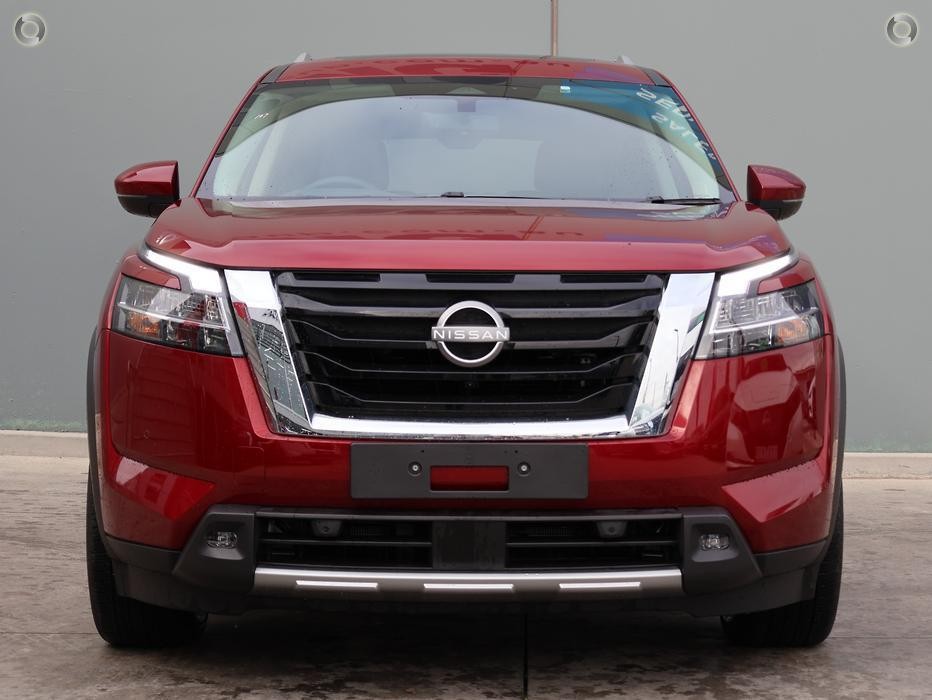 Nissan Pathfinder image 3