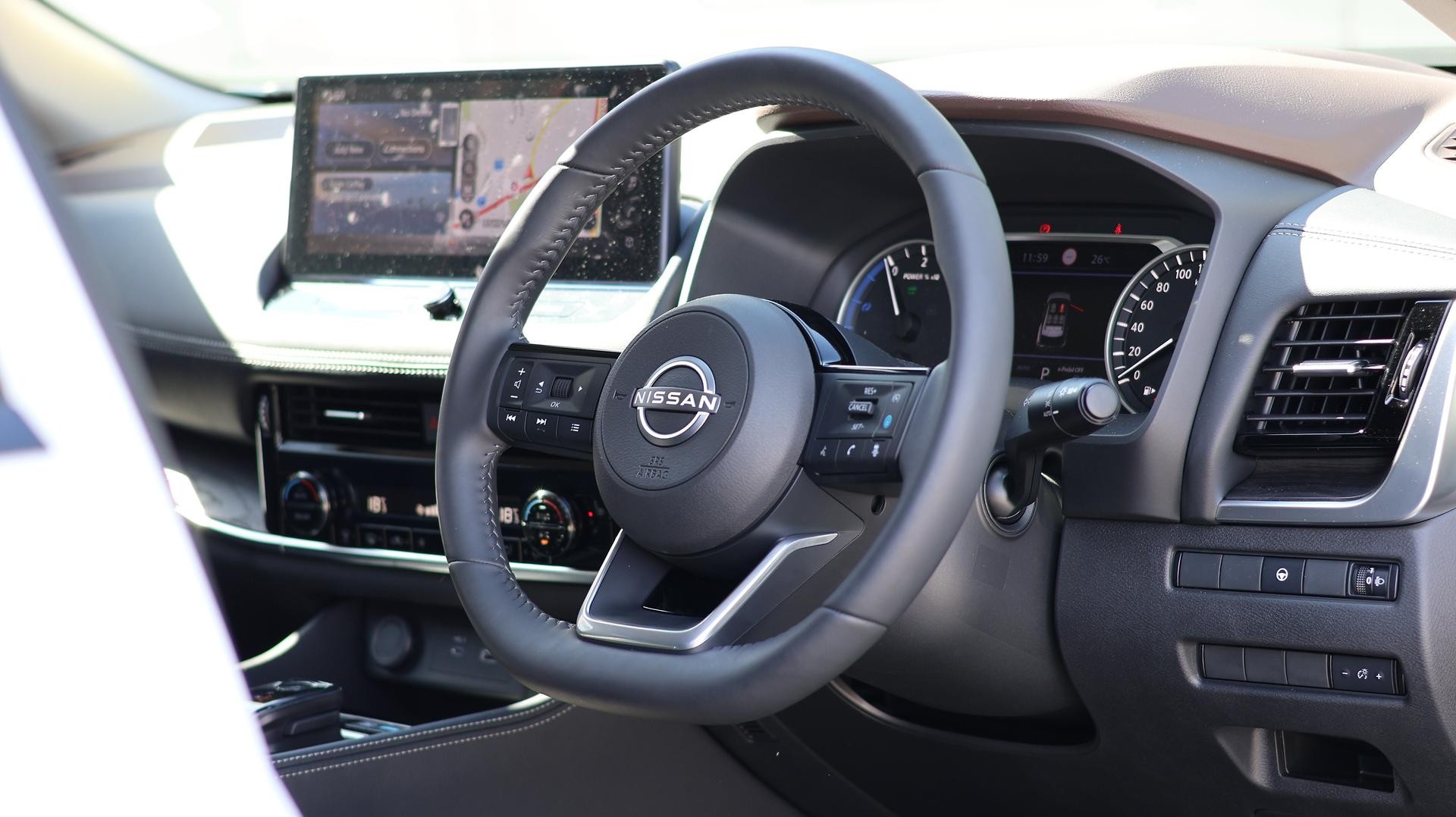 Nissan X-trail image 2