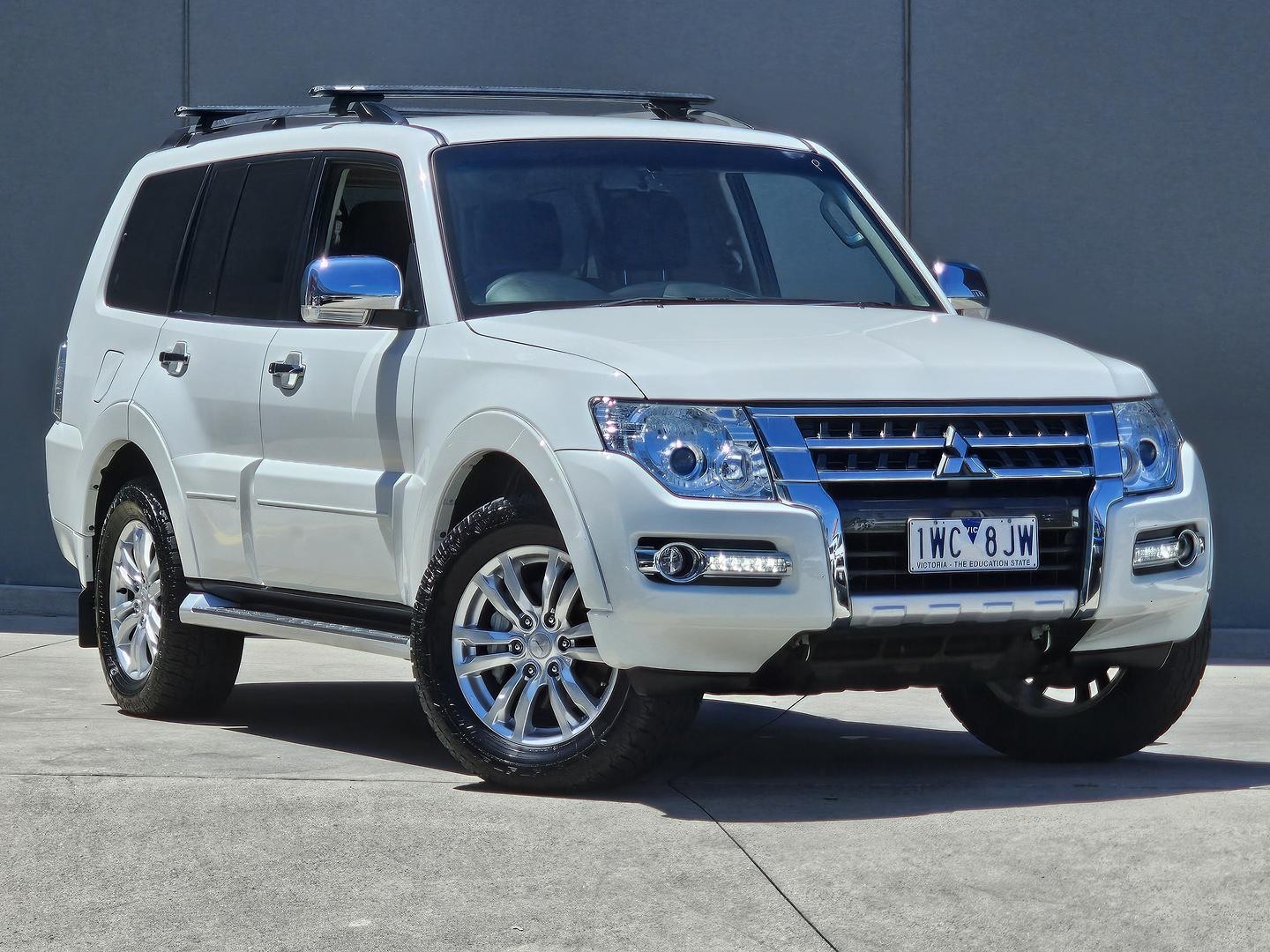 Mitsubishi Pajero image 1