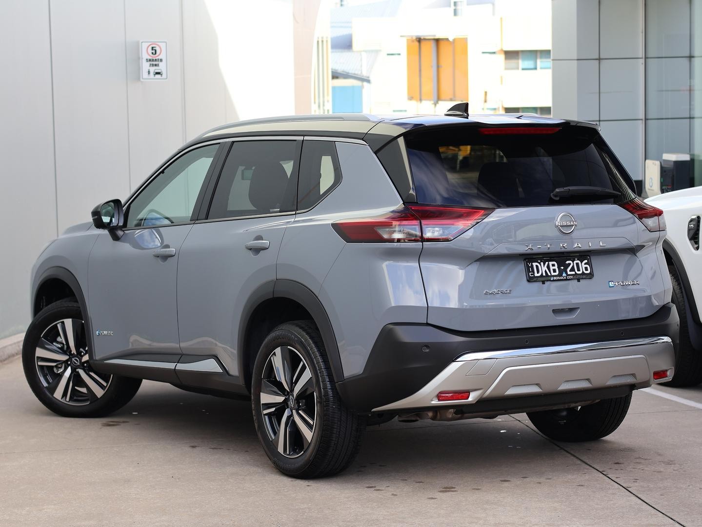 Nissan X-trail image 3