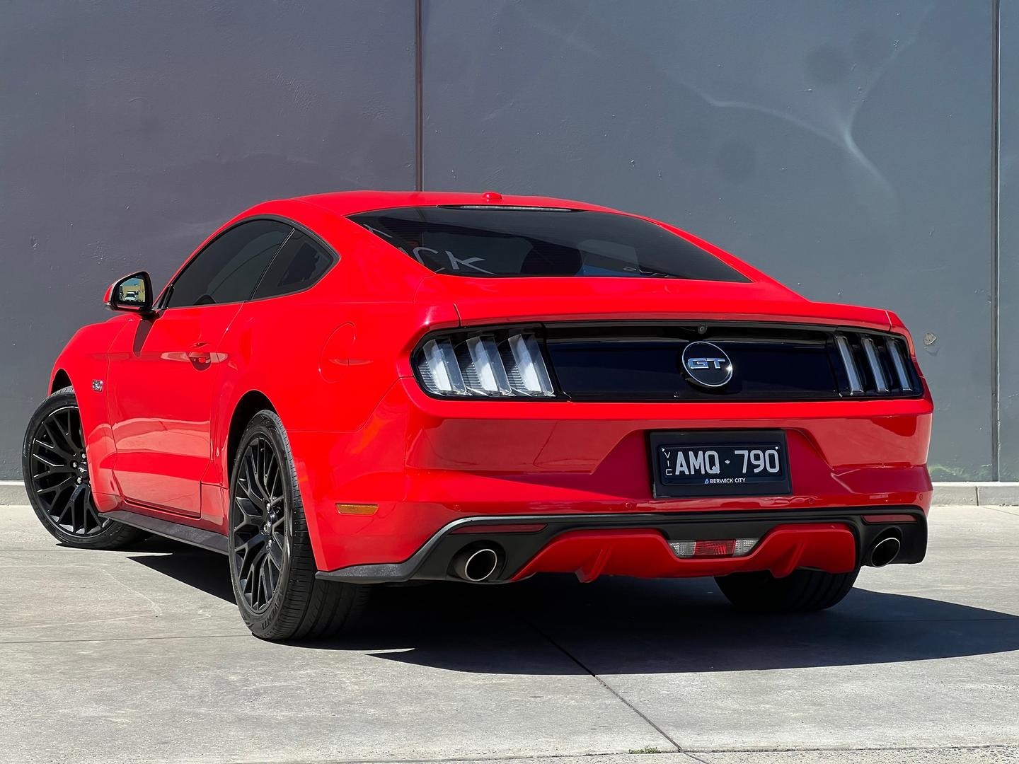 Ford Mustang image 4