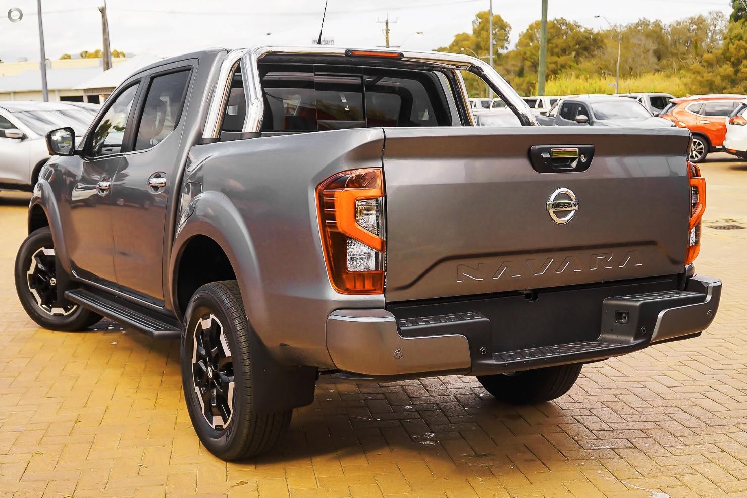 Nissan Navara image 4