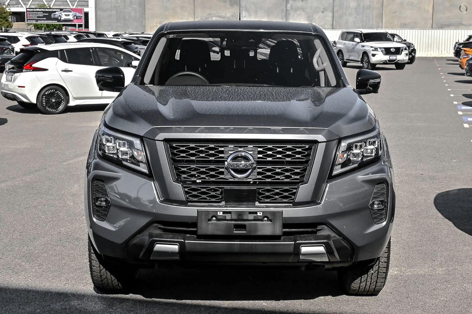 Nissan Navara image 2