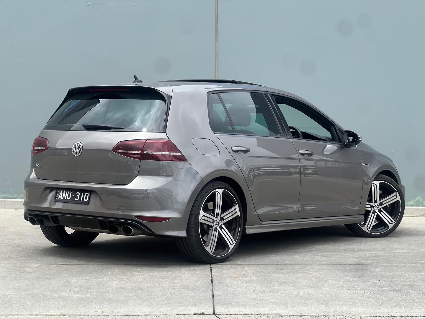 Volkswagen Golf image 2