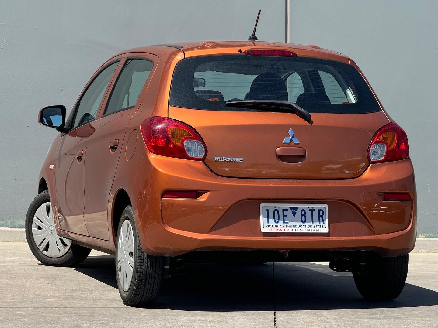 Mitsubishi Mirage image 3