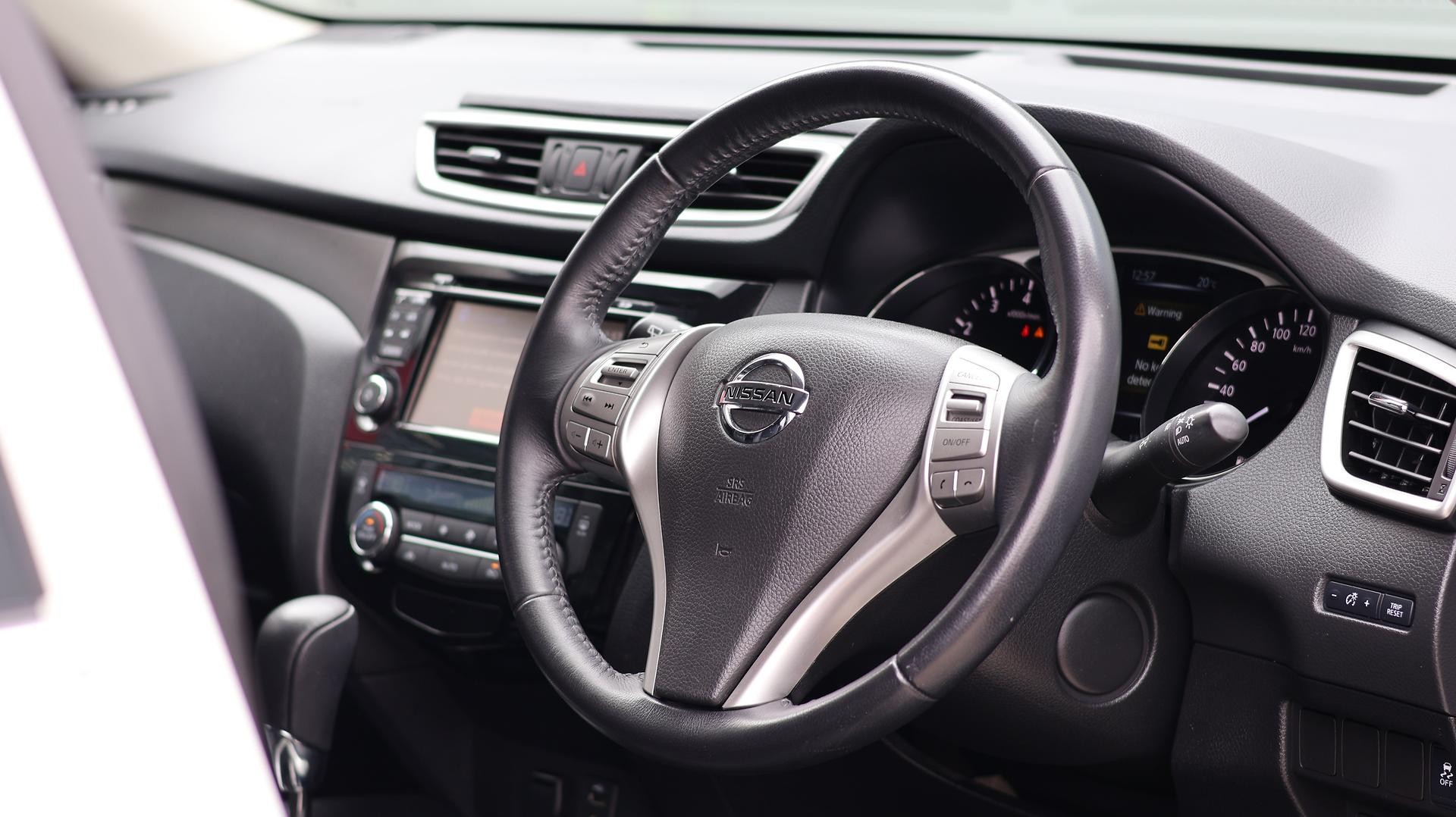 Nissan X-trail image 2