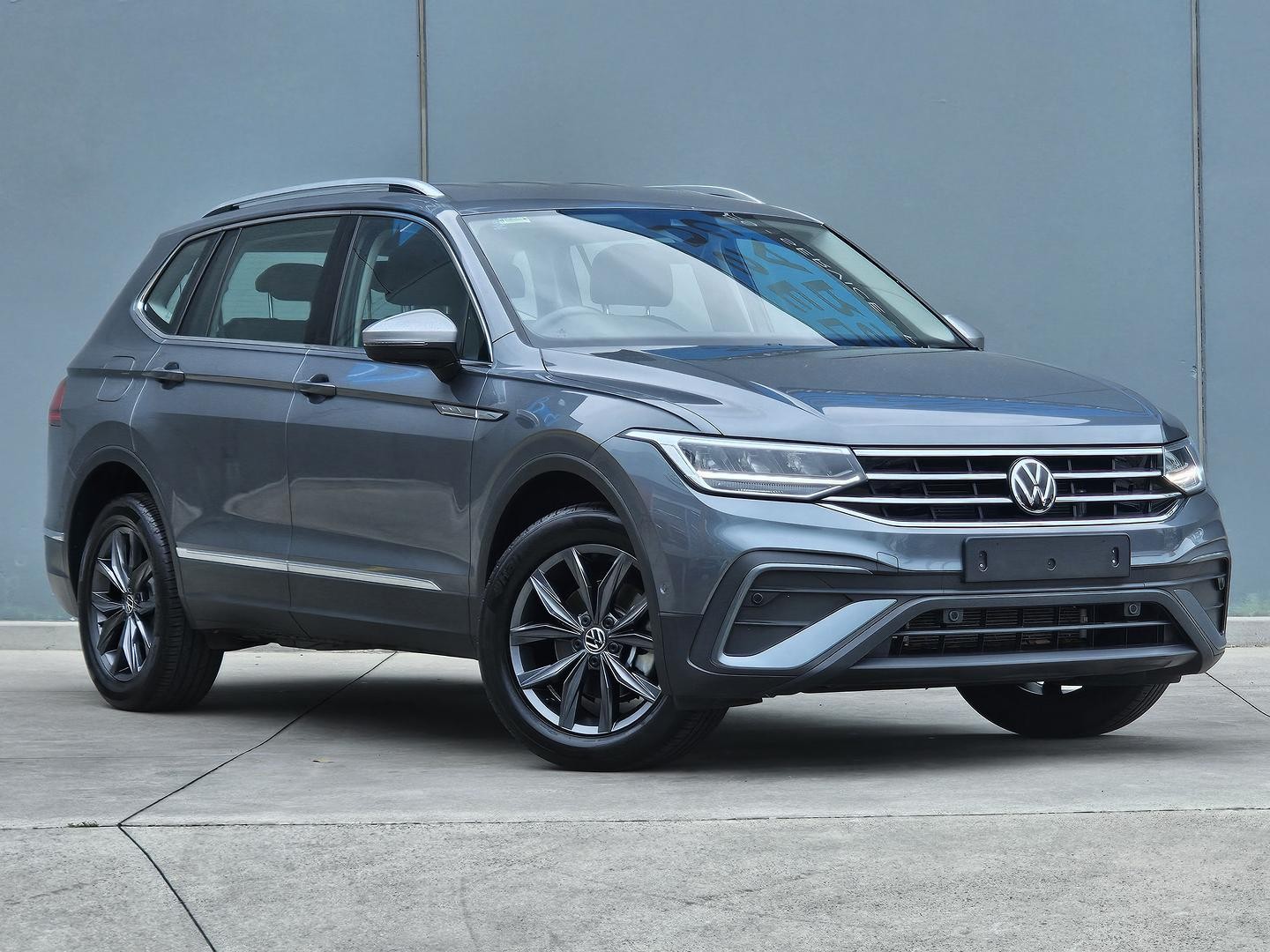 Volkswagen Tiguan image 1