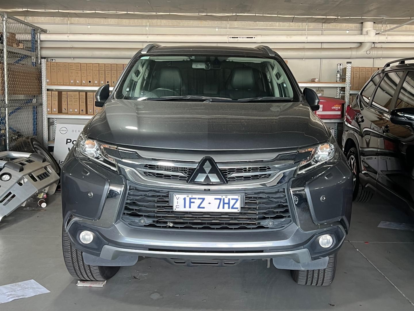 Mitsubishi Pajero Sport image 3