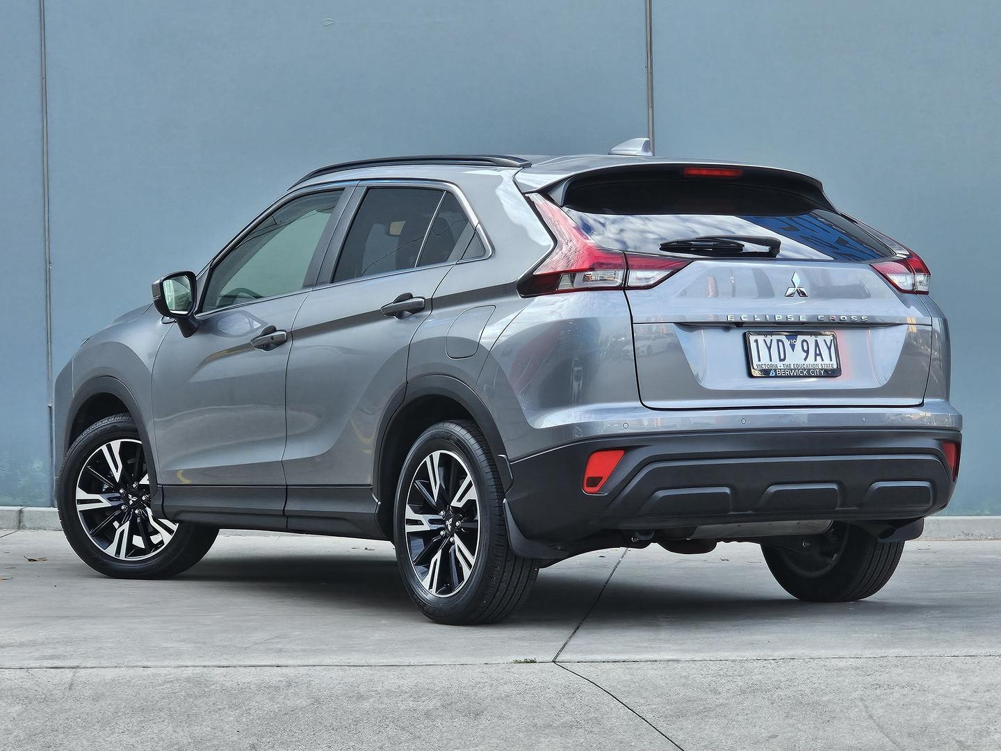 Mitsubishi Eclipse Cross image 3