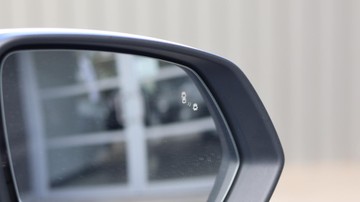 https://dvg-vehicle-assets.s3.amazonaws.com/1107765/2oz1iqj6kfcen6my8a0iad4sn.jpg