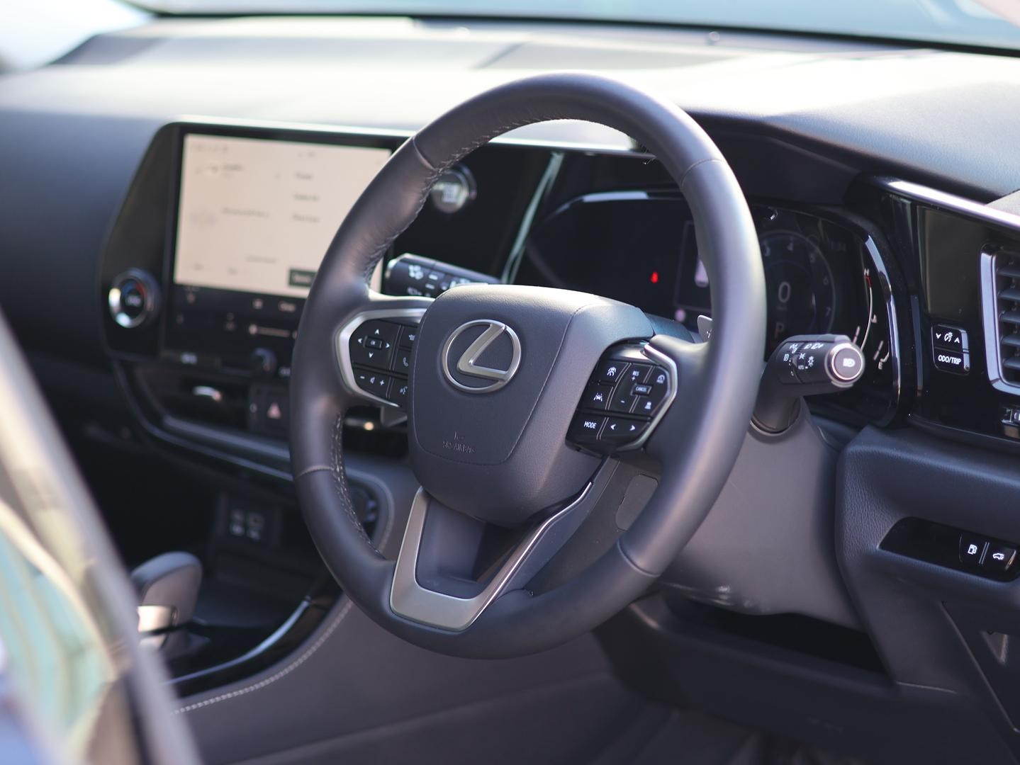 Lexus Nx image 2