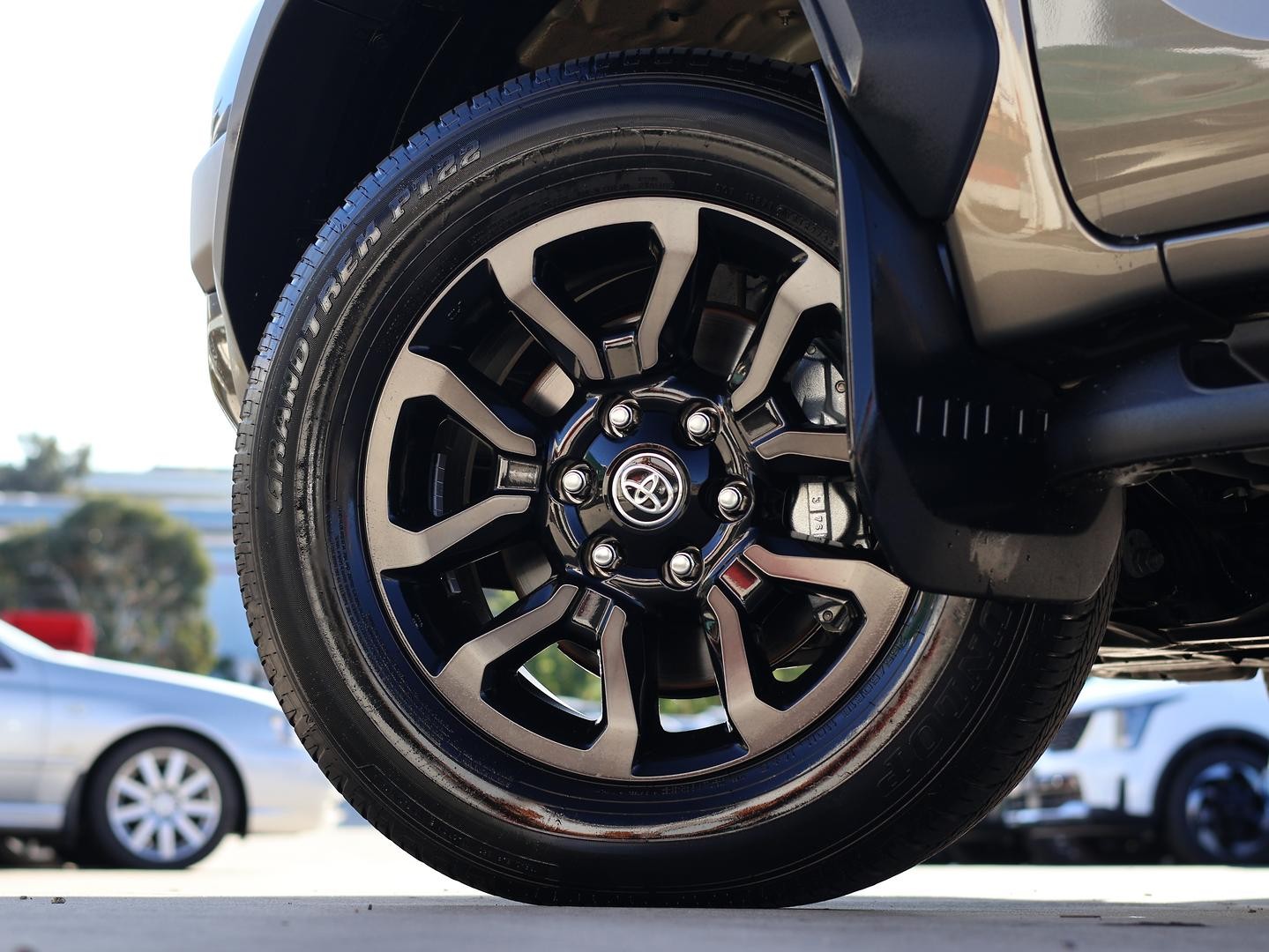Toyota Hilux image 4