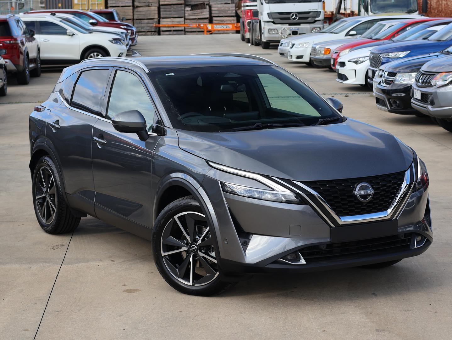 Nissan Qashqai image 1