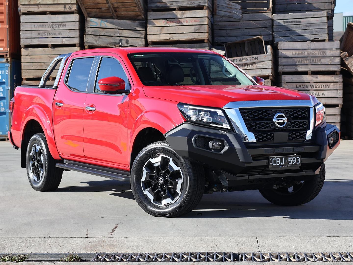 Nissan Navara image 1