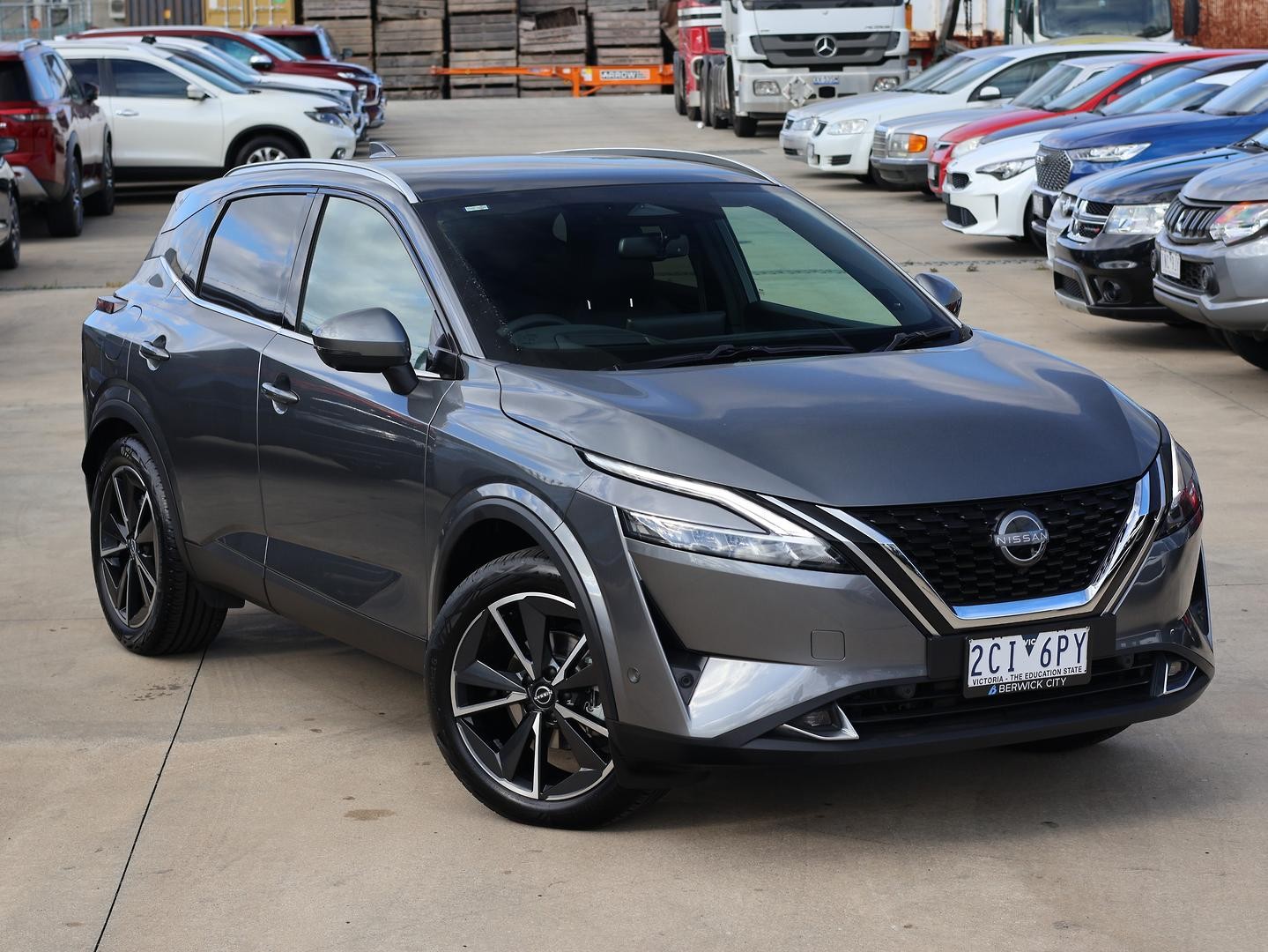 Nissan Qashqai image 1