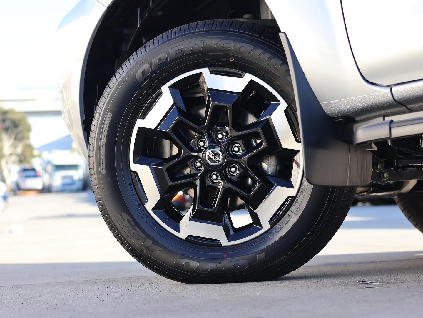 Nissan Navara image 4