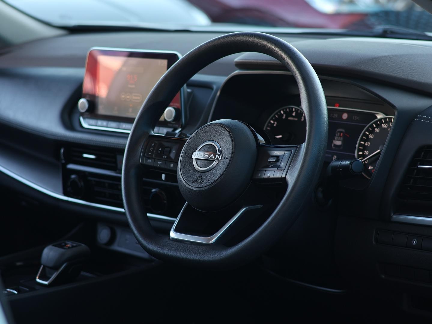 Nissan X-trail image 2