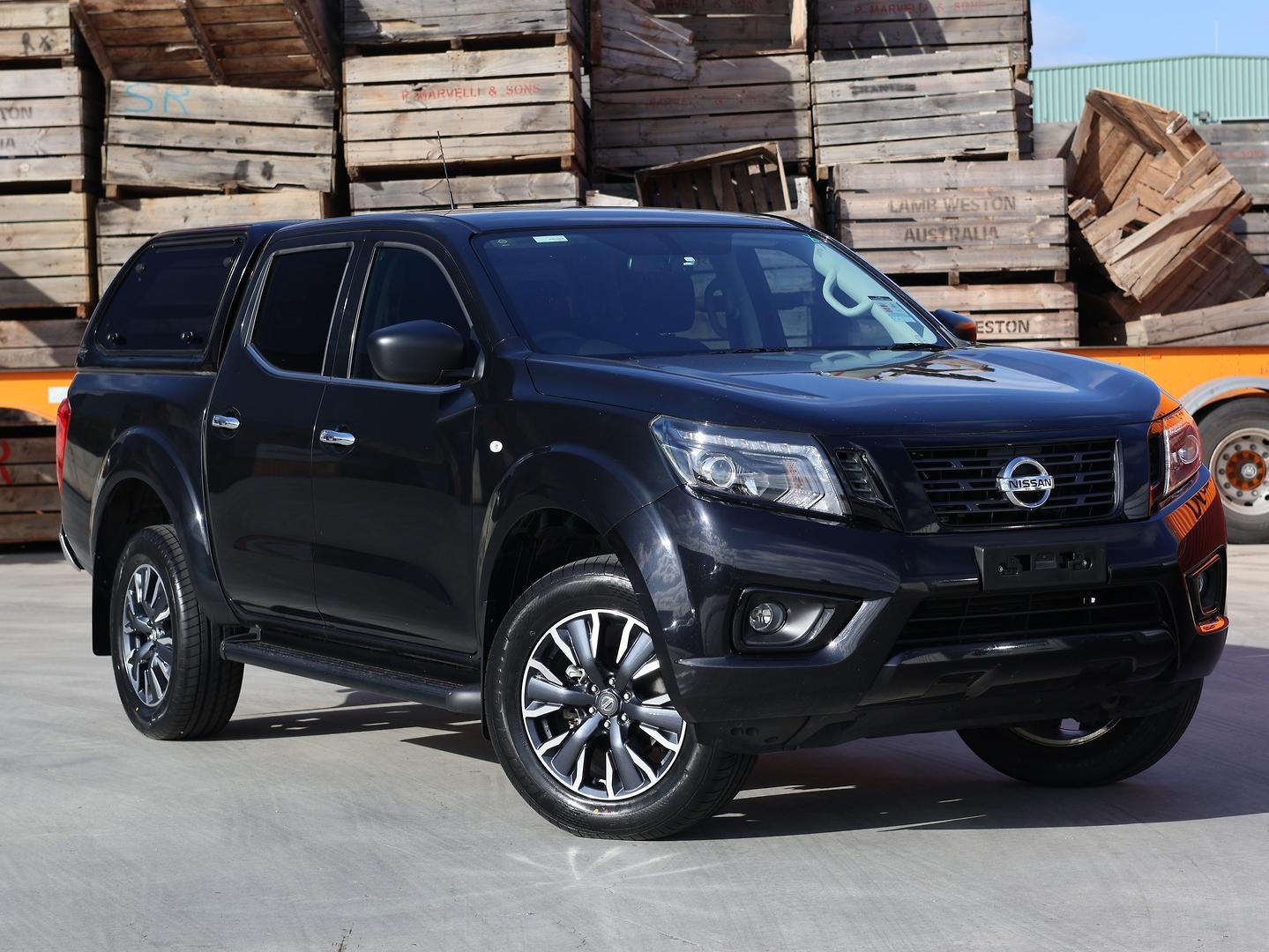 Nissan Navara image 1