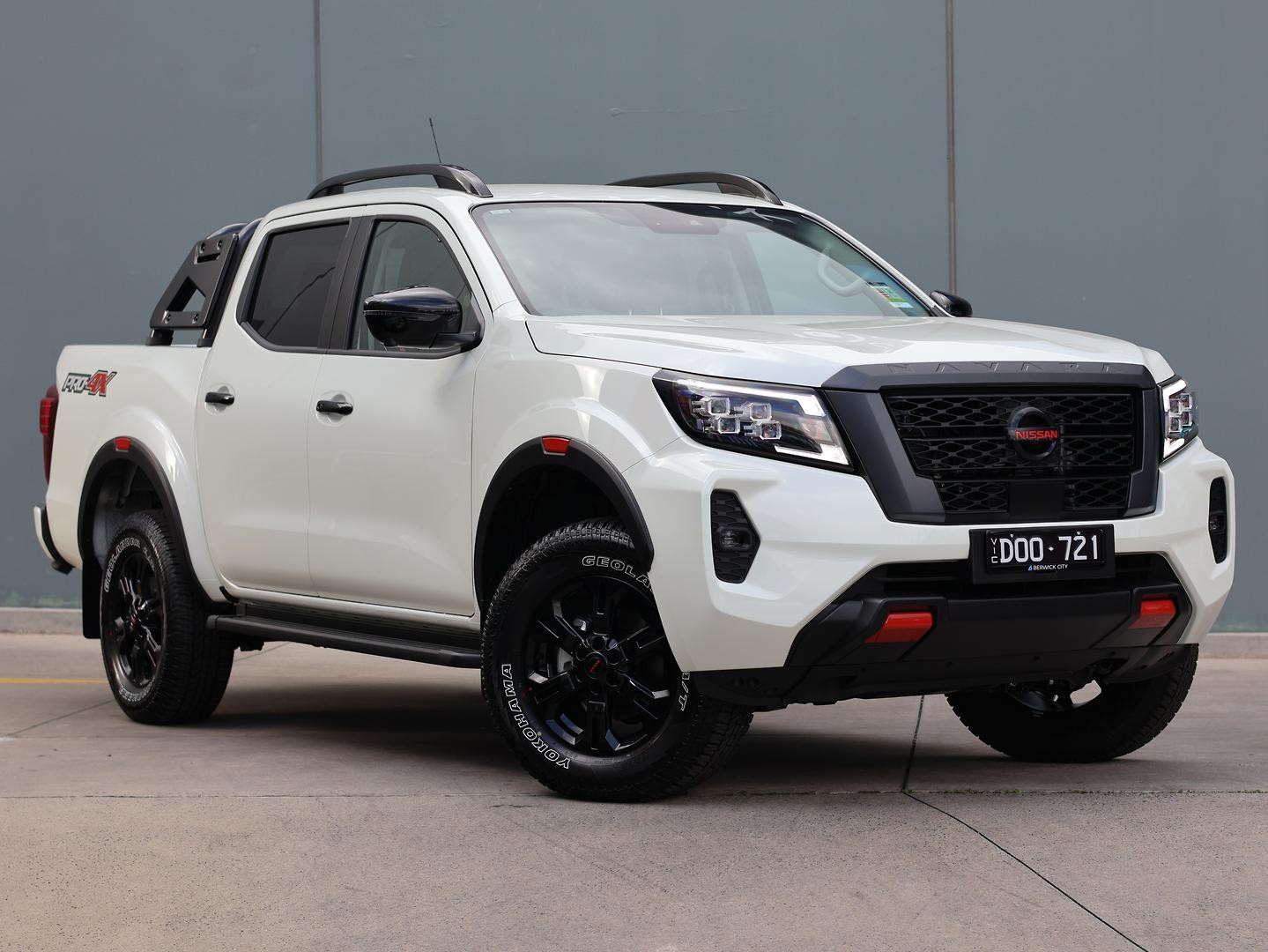 Nissan Navara image 1