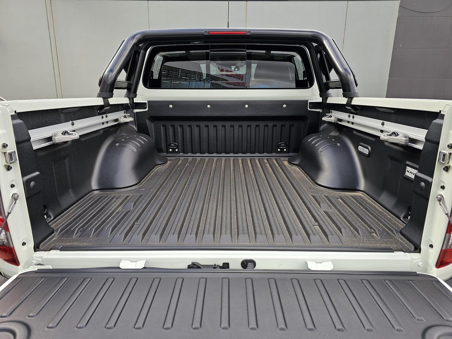 Nissan Navara image 3
