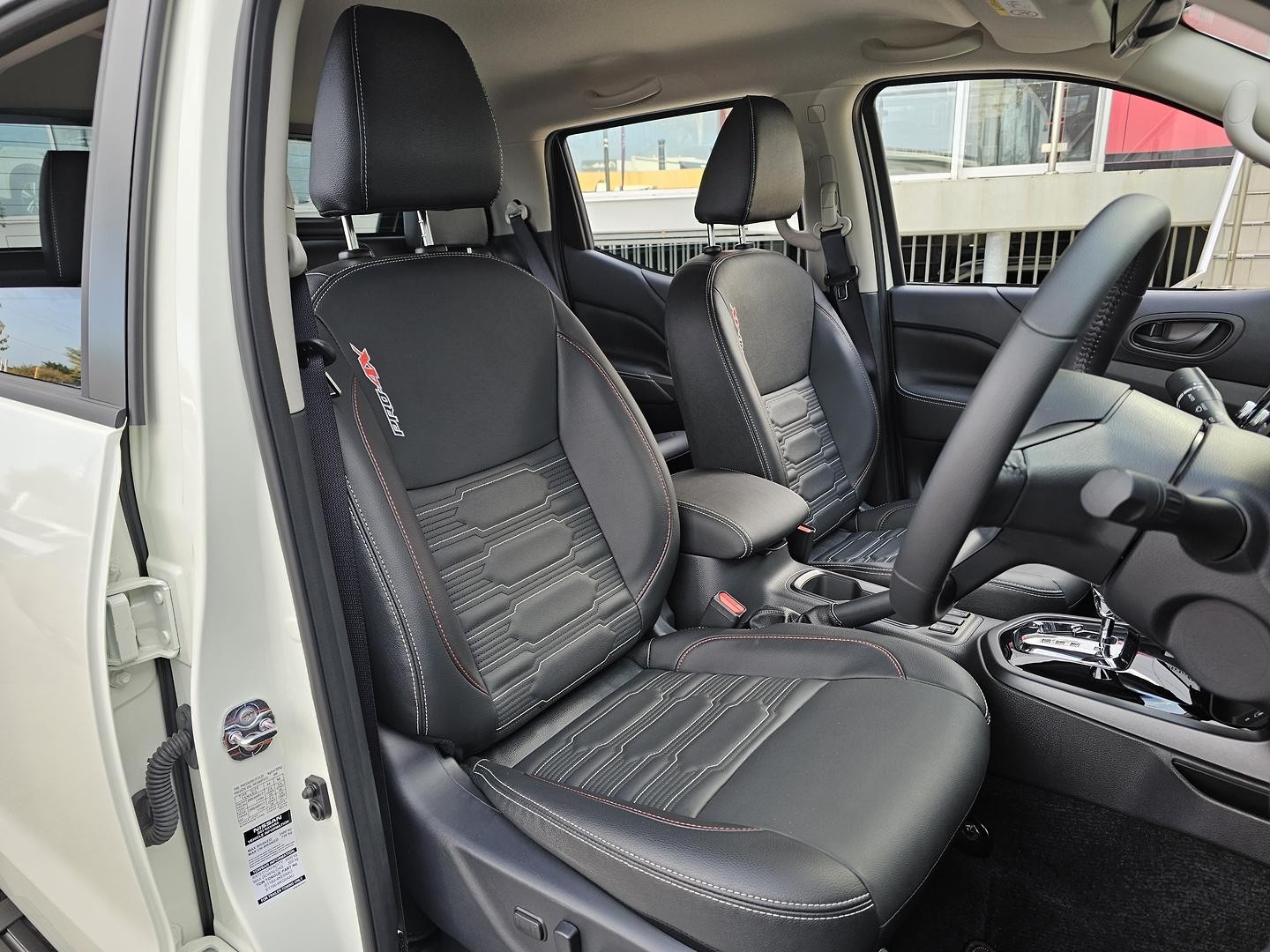 Nissan Navara image 1
