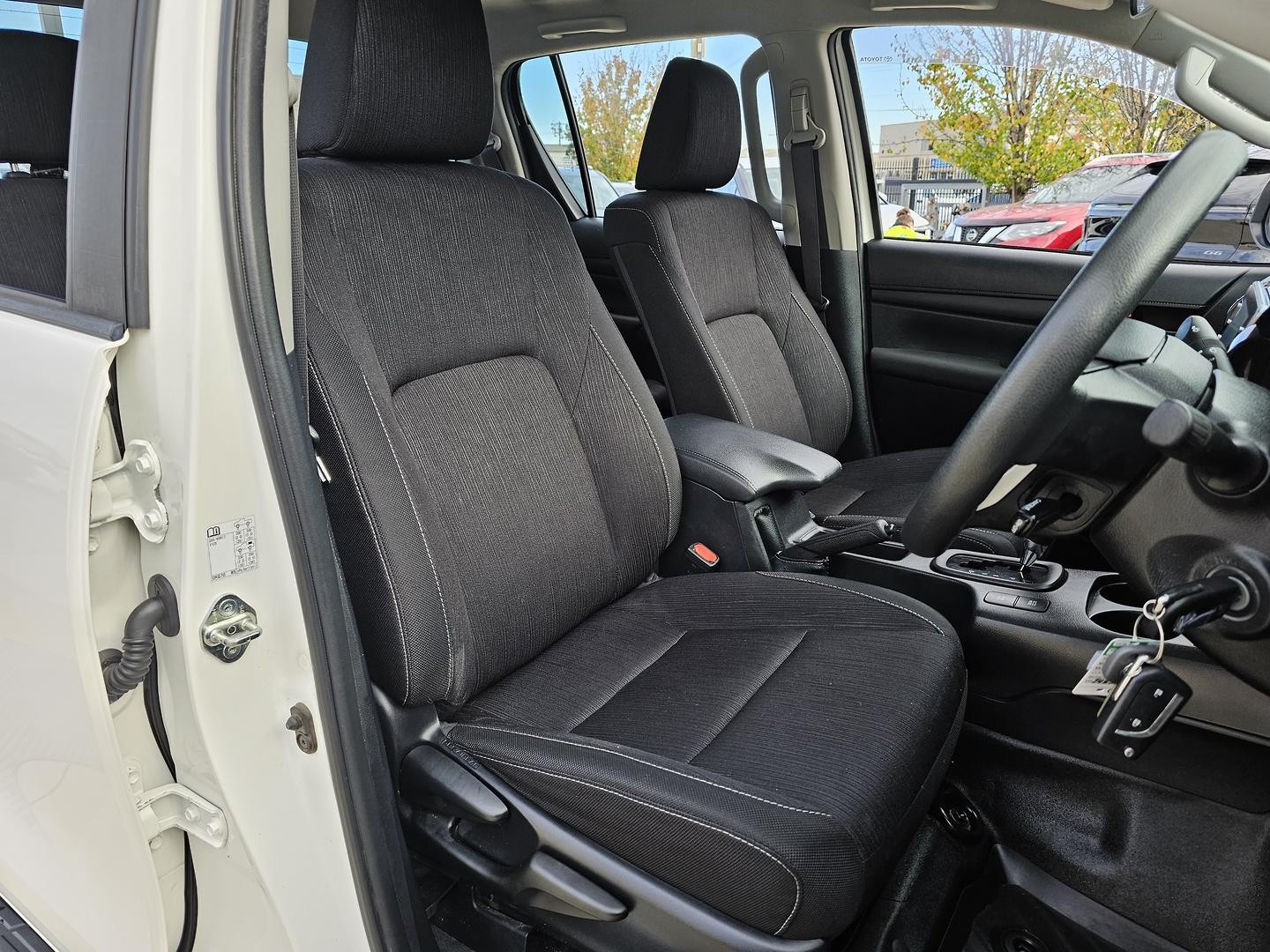 Toyota Hilux image 1