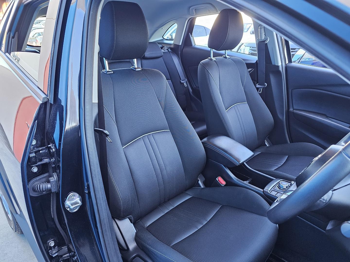 Mazda Cx-3 image 1