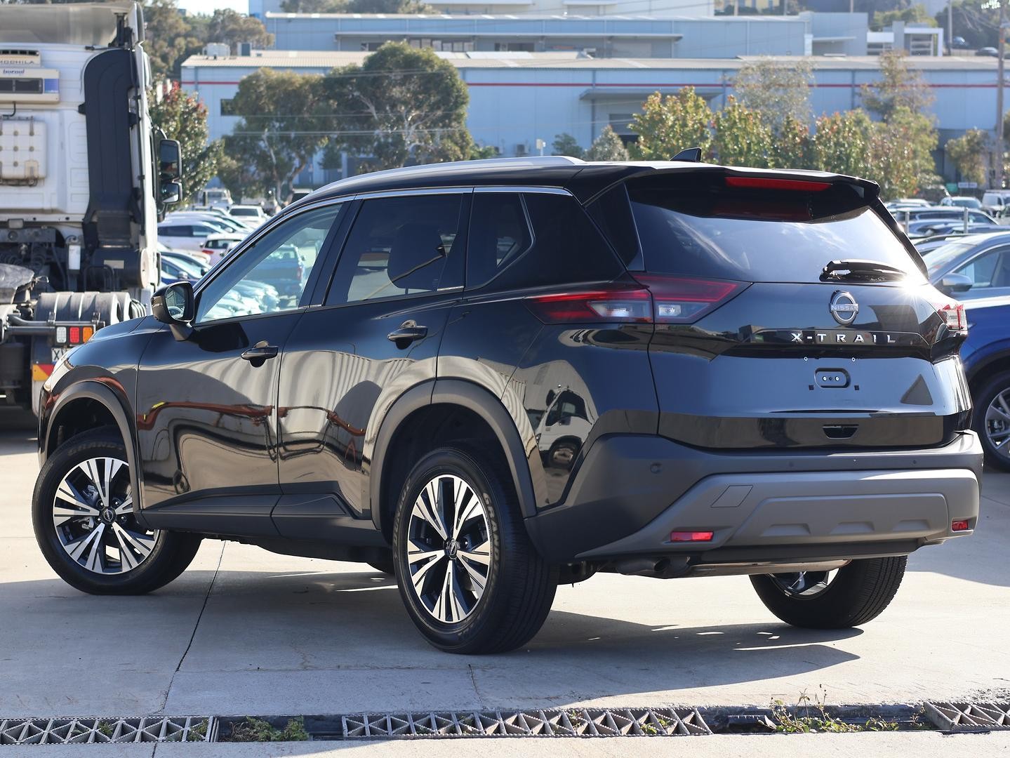 Nissan X-trail image 3
