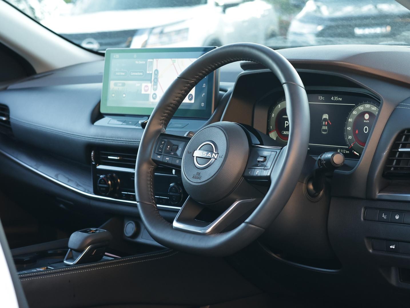 Nissan X-trail image 2