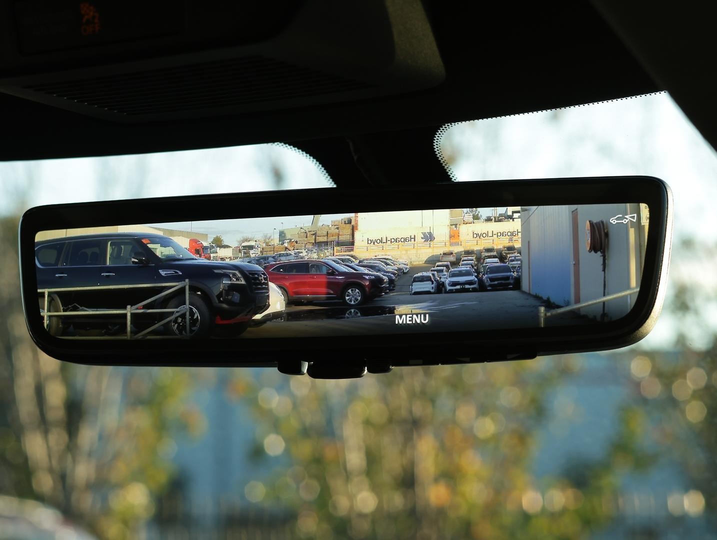 Nissan Pathfinder image 4
