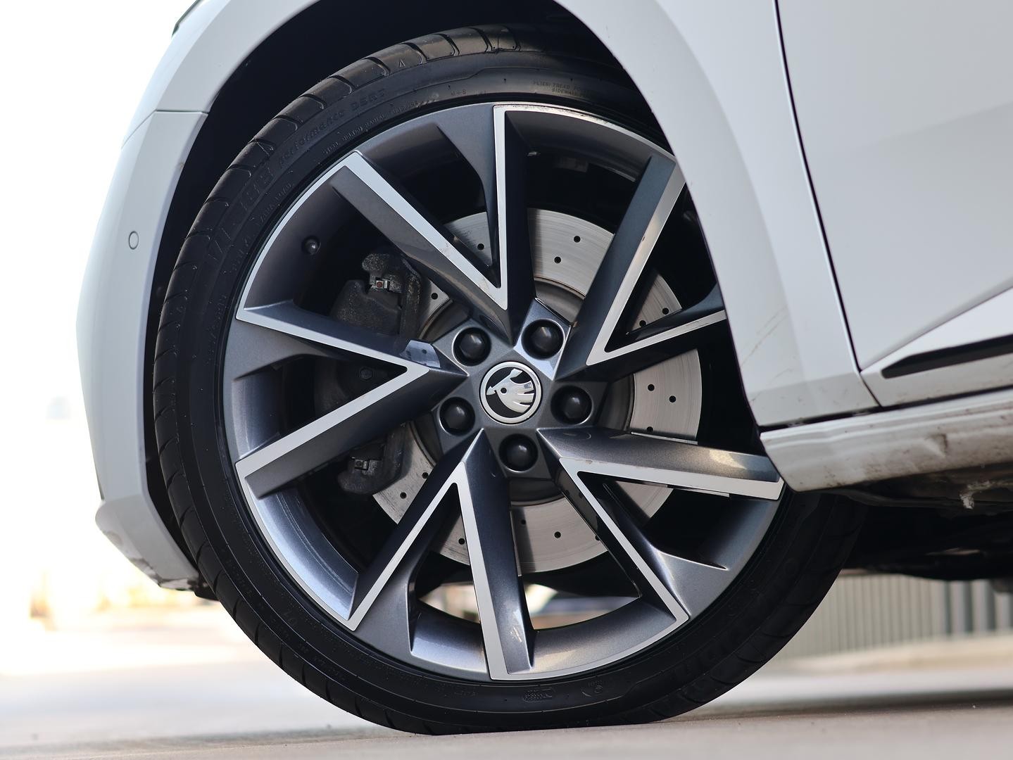 Skoda Superb image 4