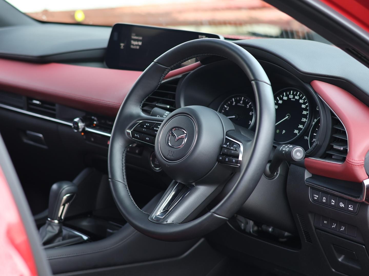 Mazda 3 image 2