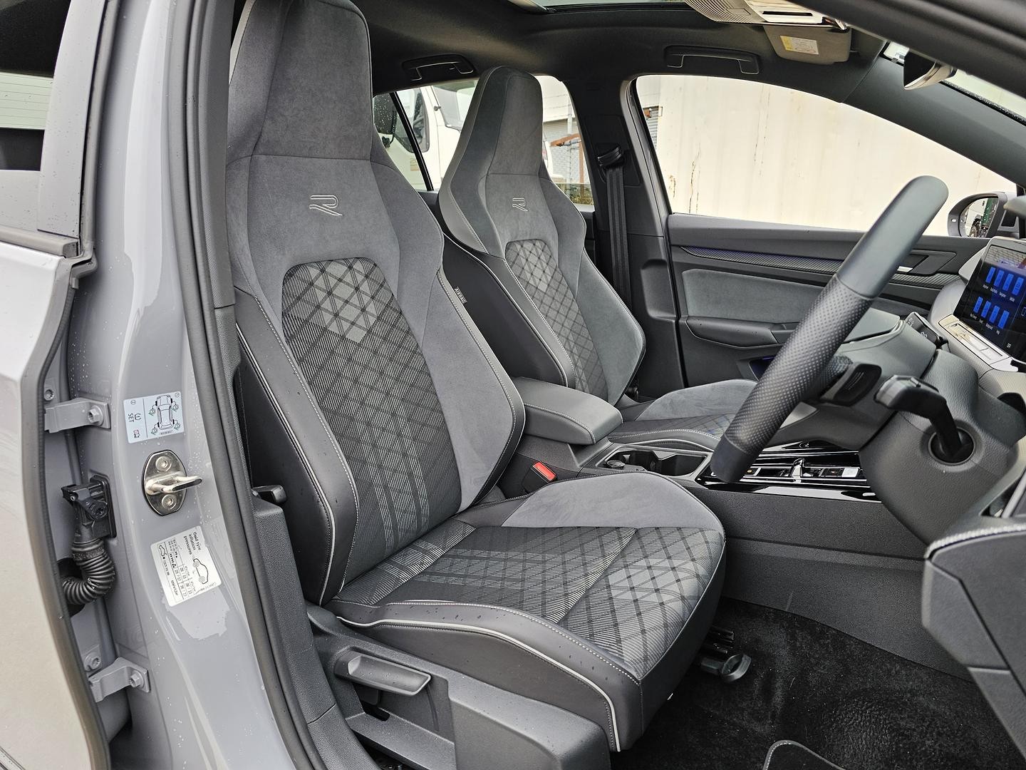 Volkswagen Golf image 1