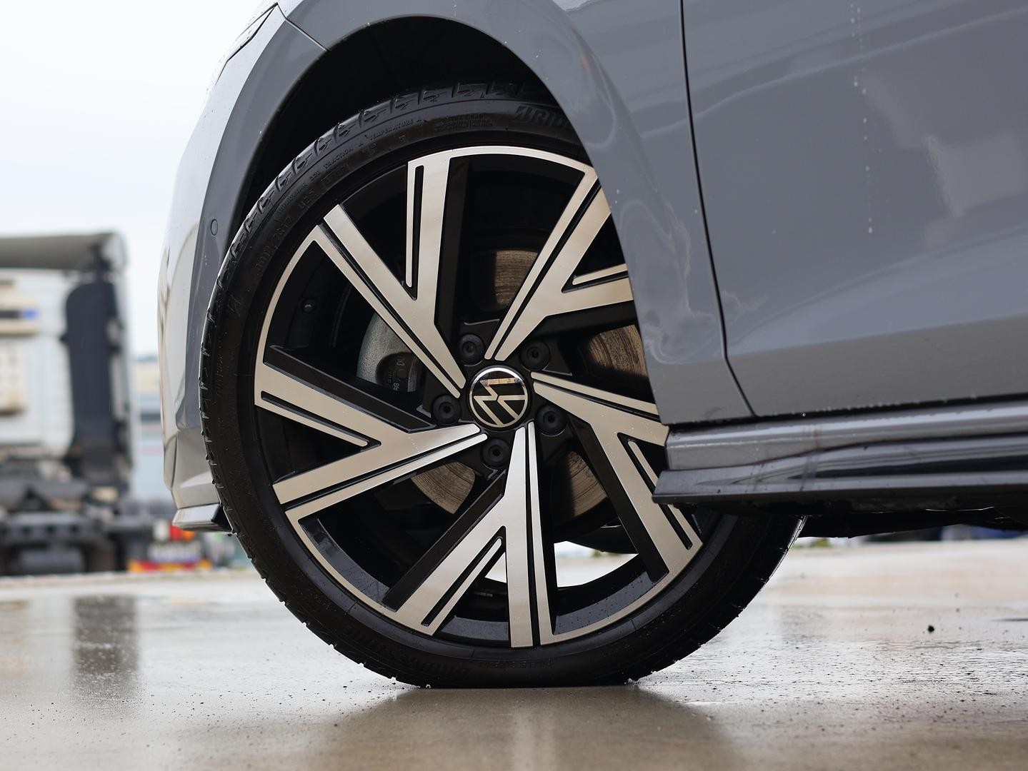 Volkswagen Golf image 4